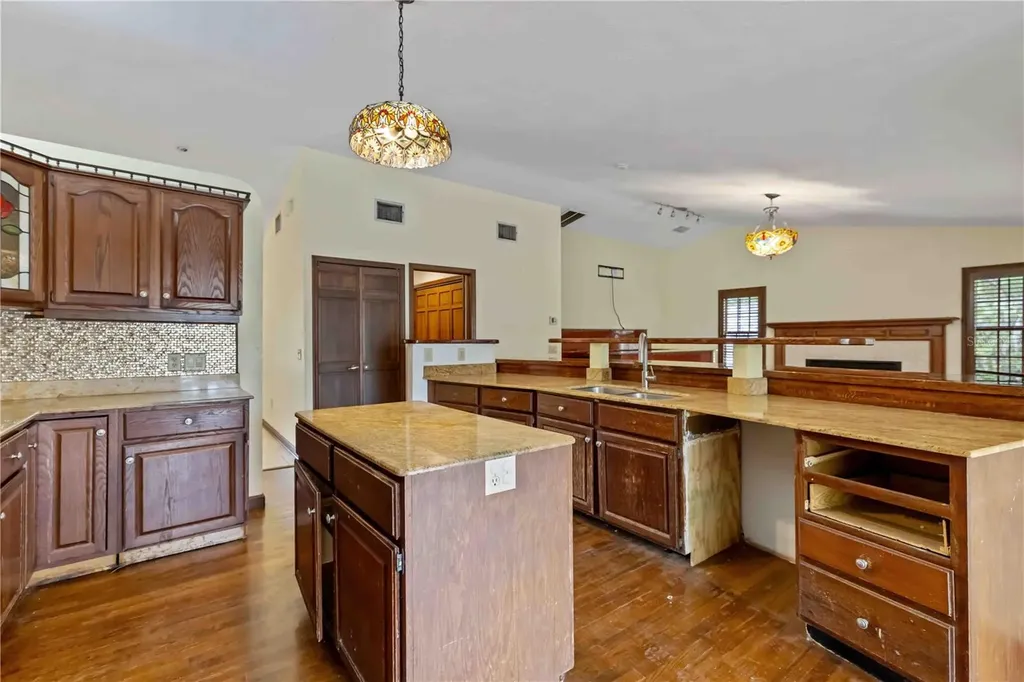 7535 Castle Drive Sarasota FL 34240