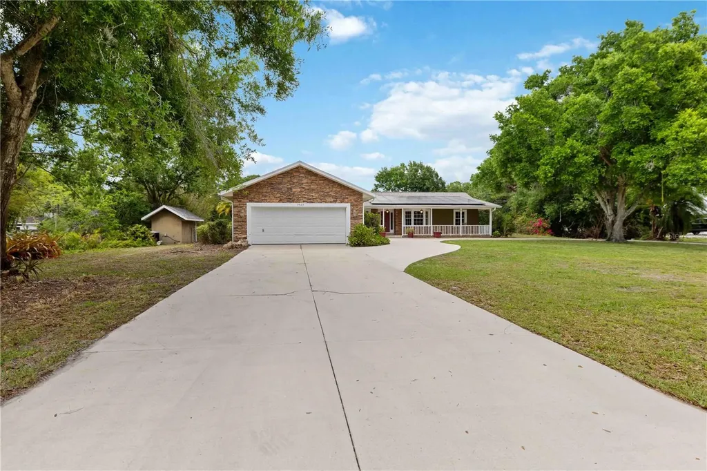 7535 Castle Drive Sarasota FL 34240