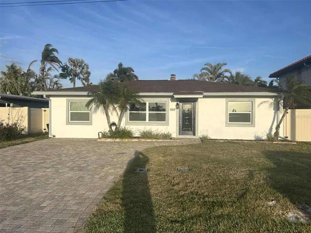 717 Sunset Cove Madeira Beach FL 33708