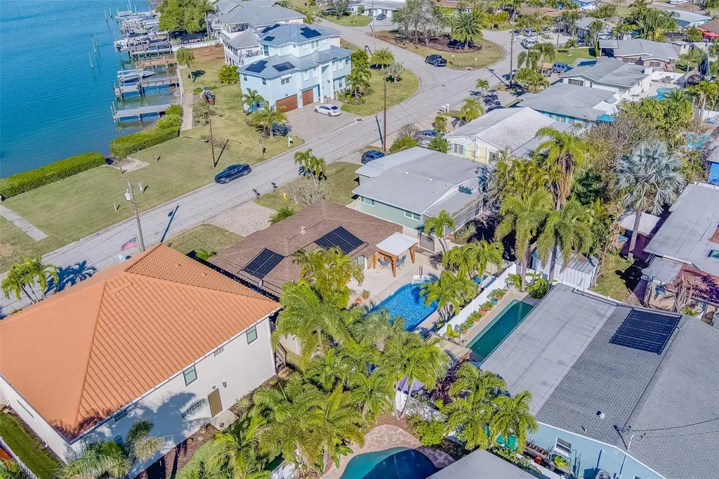 717 Sunset Cove Madeira Beach FL 33708