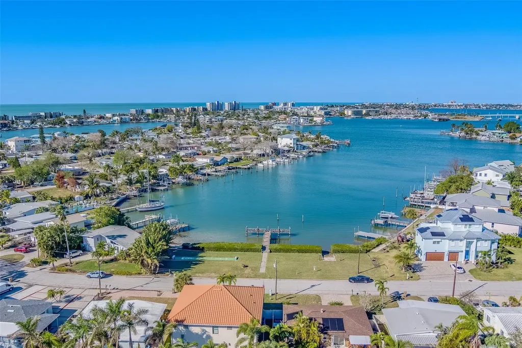 717 Sunset Cove Madeira Beach FL 33708