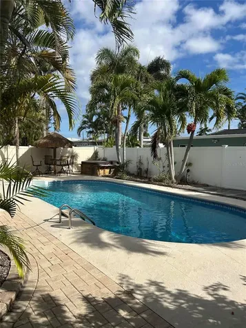 717 Sunset Cove Madeira Beach FL 33708