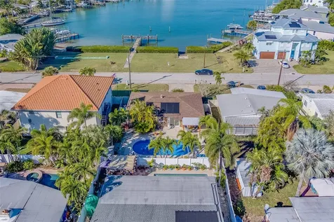 717 Sunset Cove Madeira Beach FL 33708