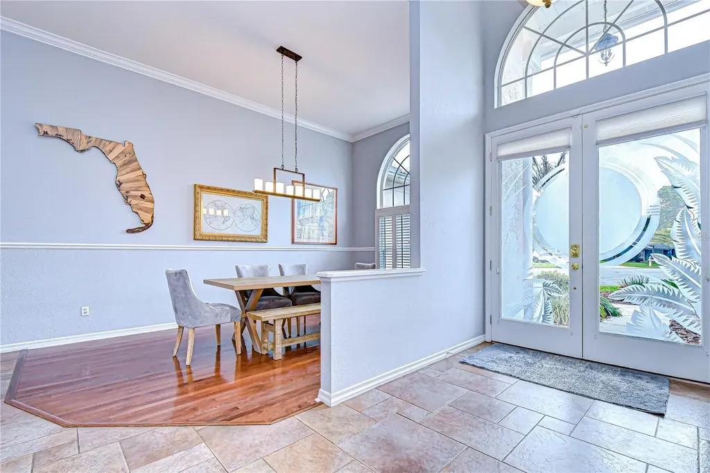 5201 Laurel Pointe Drive Valrico FL 33594