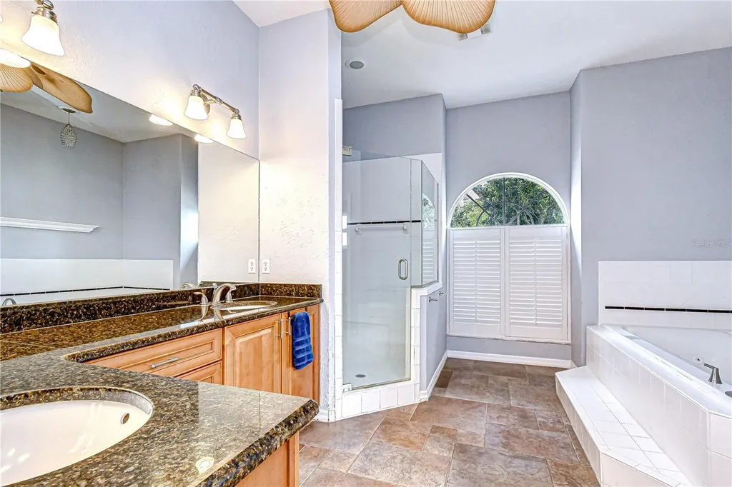 5201 Laurel Pointe Drive Valrico FL 33594