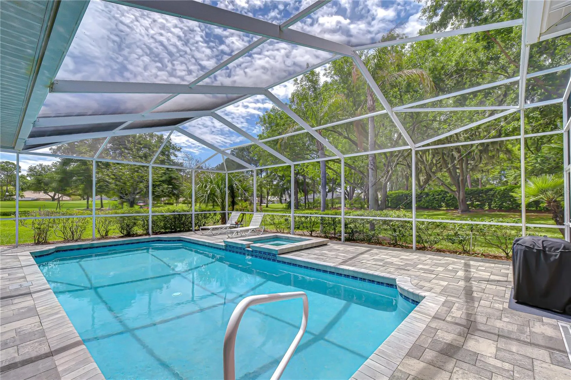 5201 Laurel Pointe Drive Valrico FL 33594