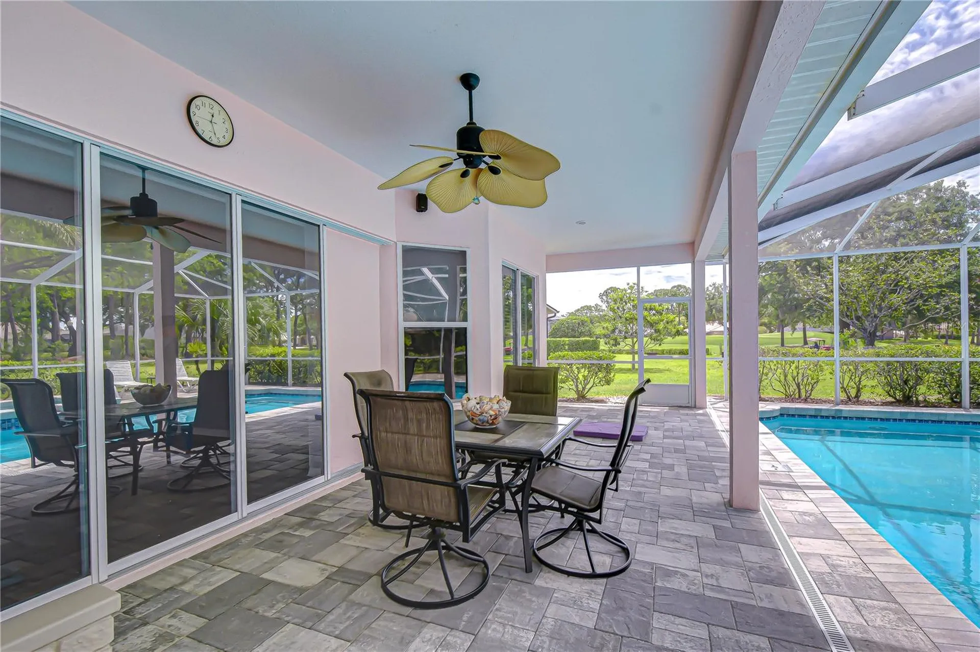 5201 Laurel Pointe Drive Valrico FL 33594