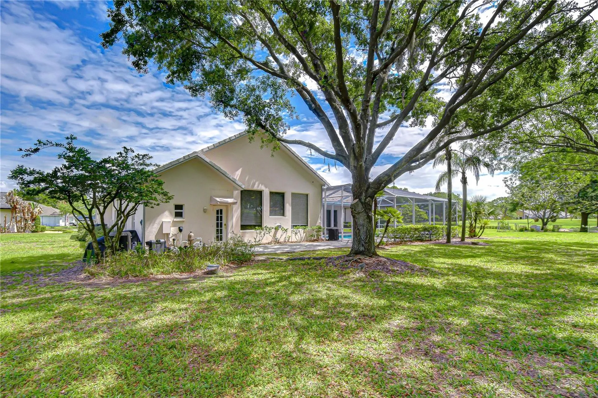 5201 Laurel Pointe Drive Valrico FL 33594