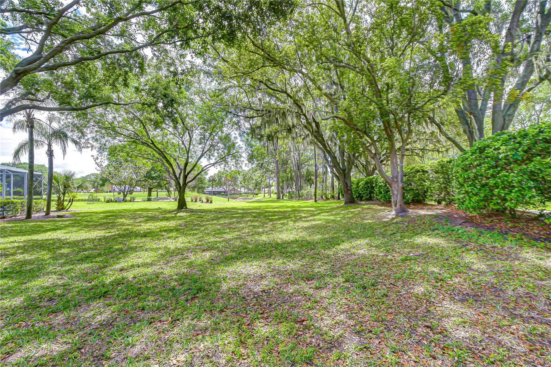 5201 Laurel Pointe Drive Valrico FL 33594