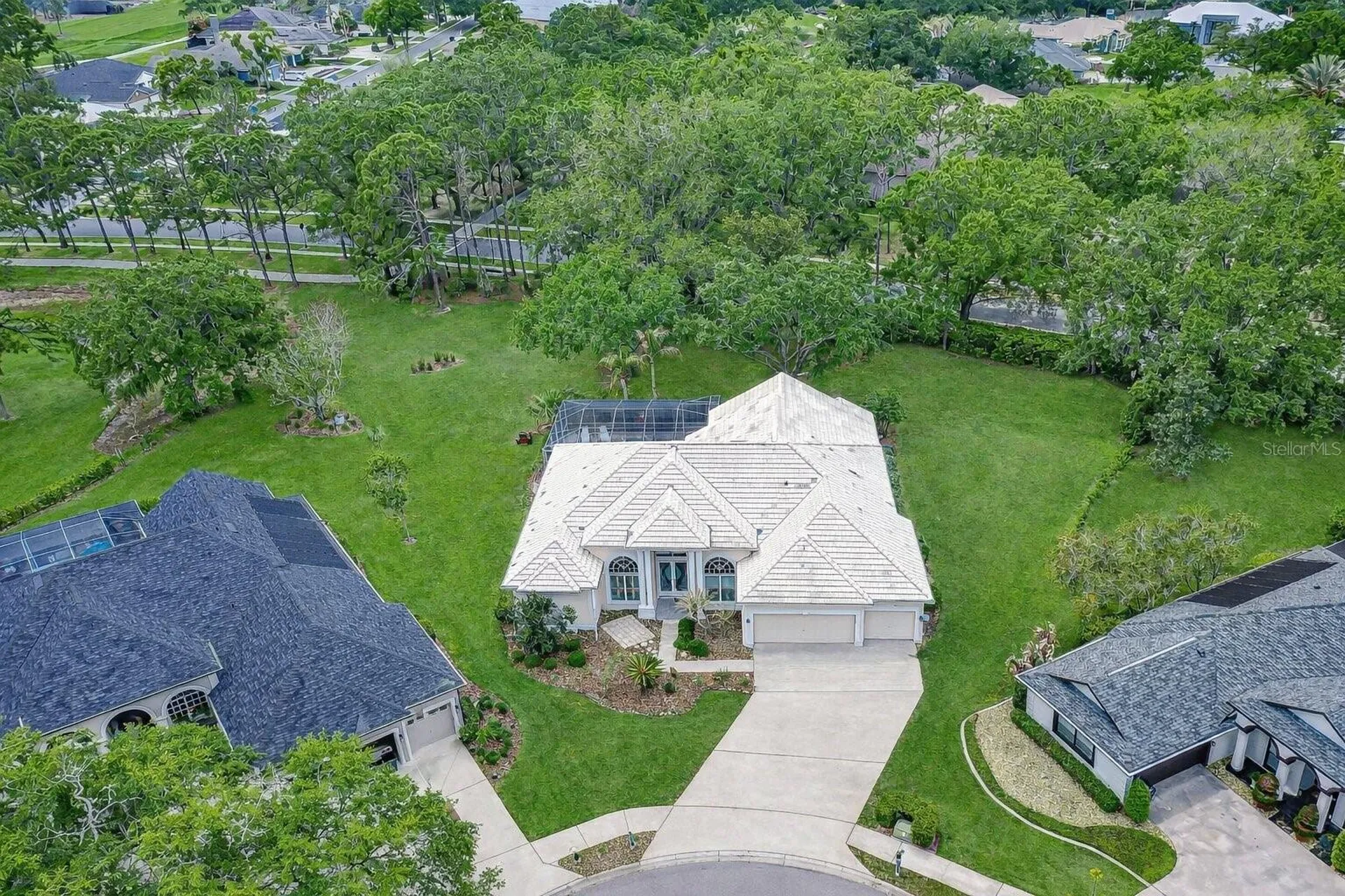 5201 Laurel Pointe Drive Valrico FL 33594