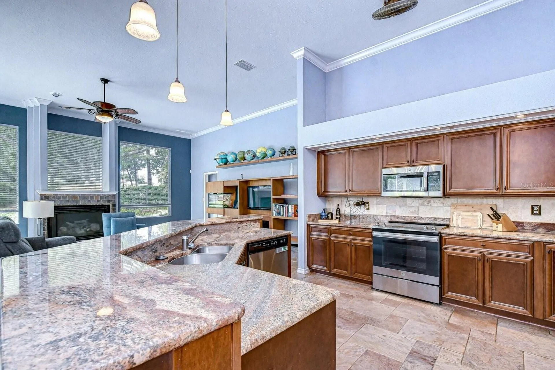 5201 Laurel Pointe Drive Valrico FL 33594