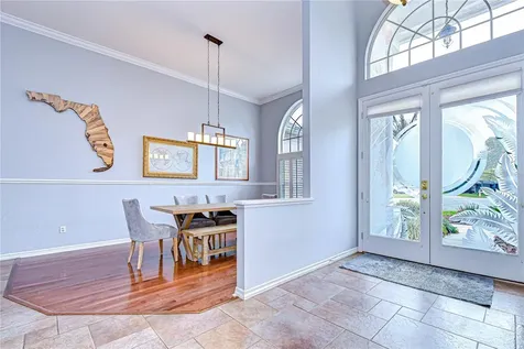 5201 Laurel Pointe Drive Valrico FL 33594