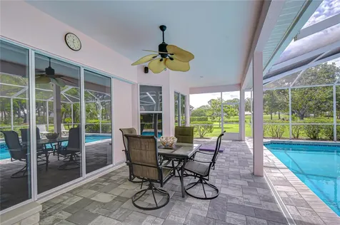 5201 Laurel Pointe Drive Valrico FL 33594