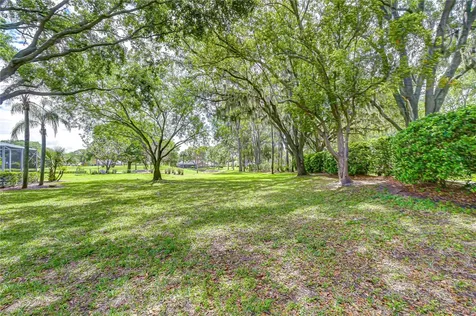 5201 Laurel Pointe Drive Valrico FL 33594