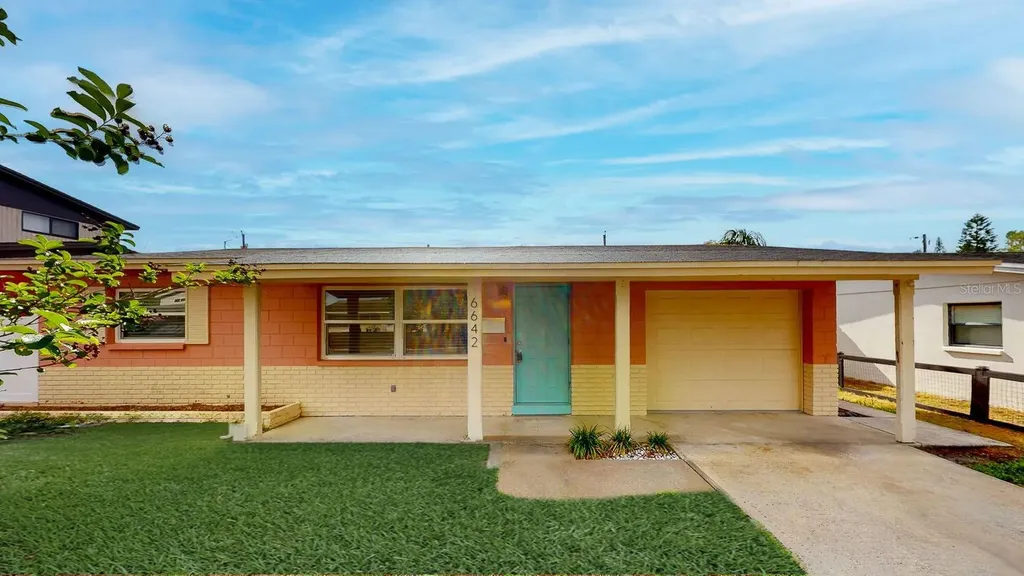 6642 27th Street N St Petersburg FL 33702