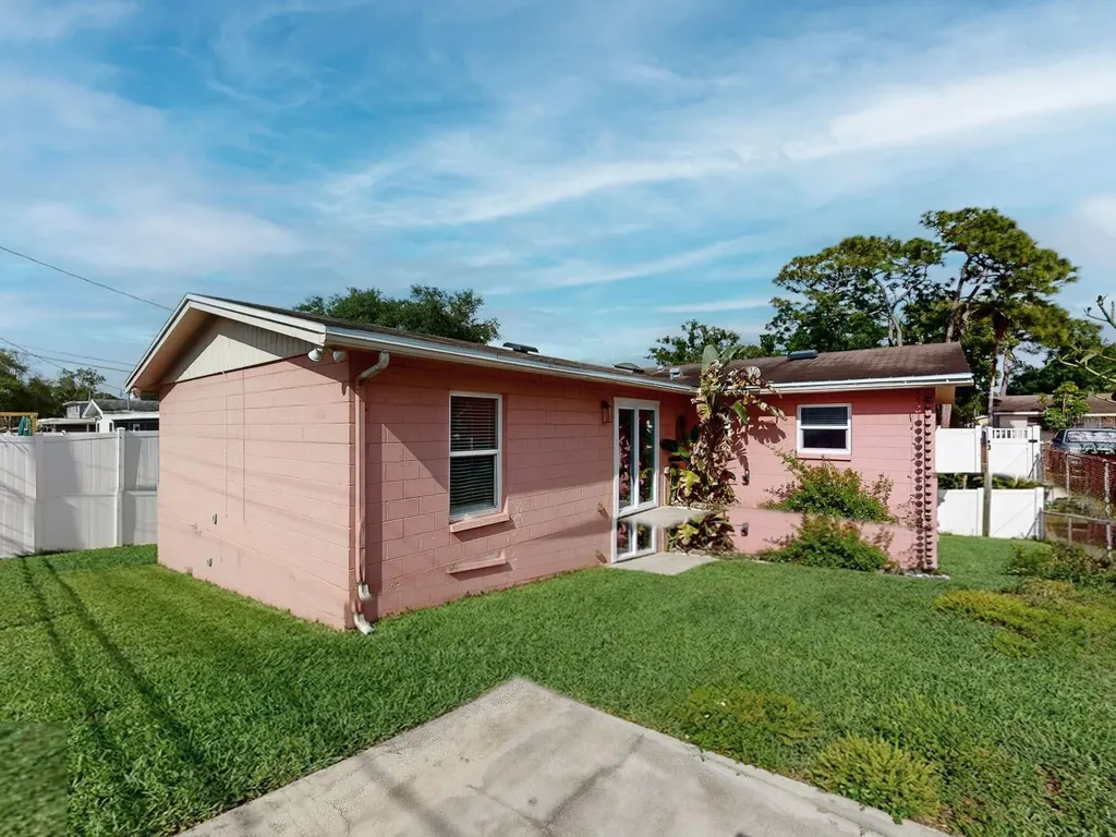 6642 27th Street N St Petersburg FL 33702