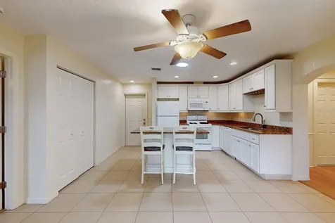 6642 27th Street N St Petersburg FL 33702