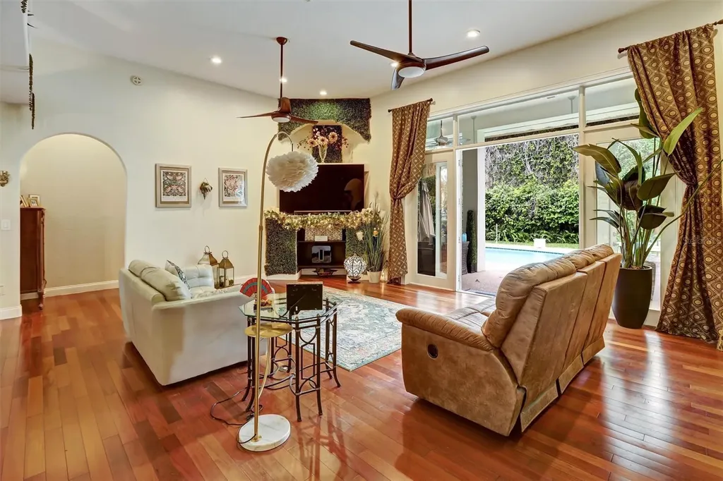 2460 Lielasus Drive Orlando FL 32835