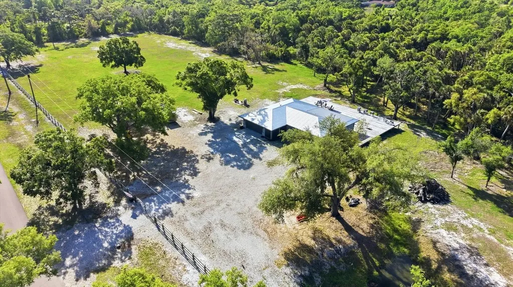 5361 Myakka Valley Trail Sarasota FL 34241
