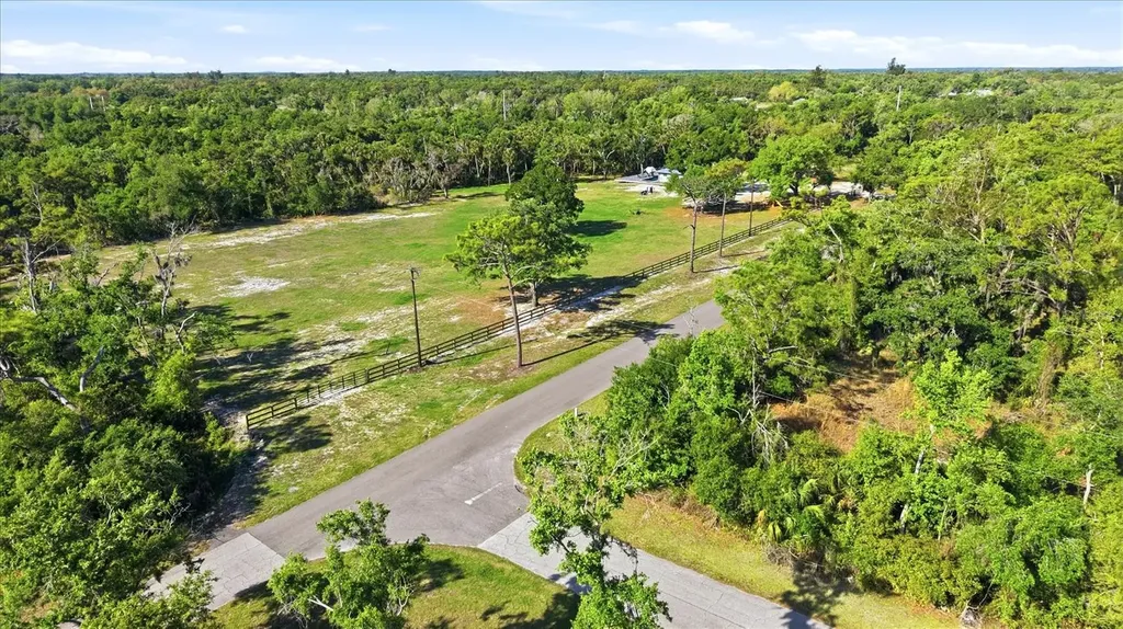 5361 Myakka Valley Trail Sarasota FL 34241