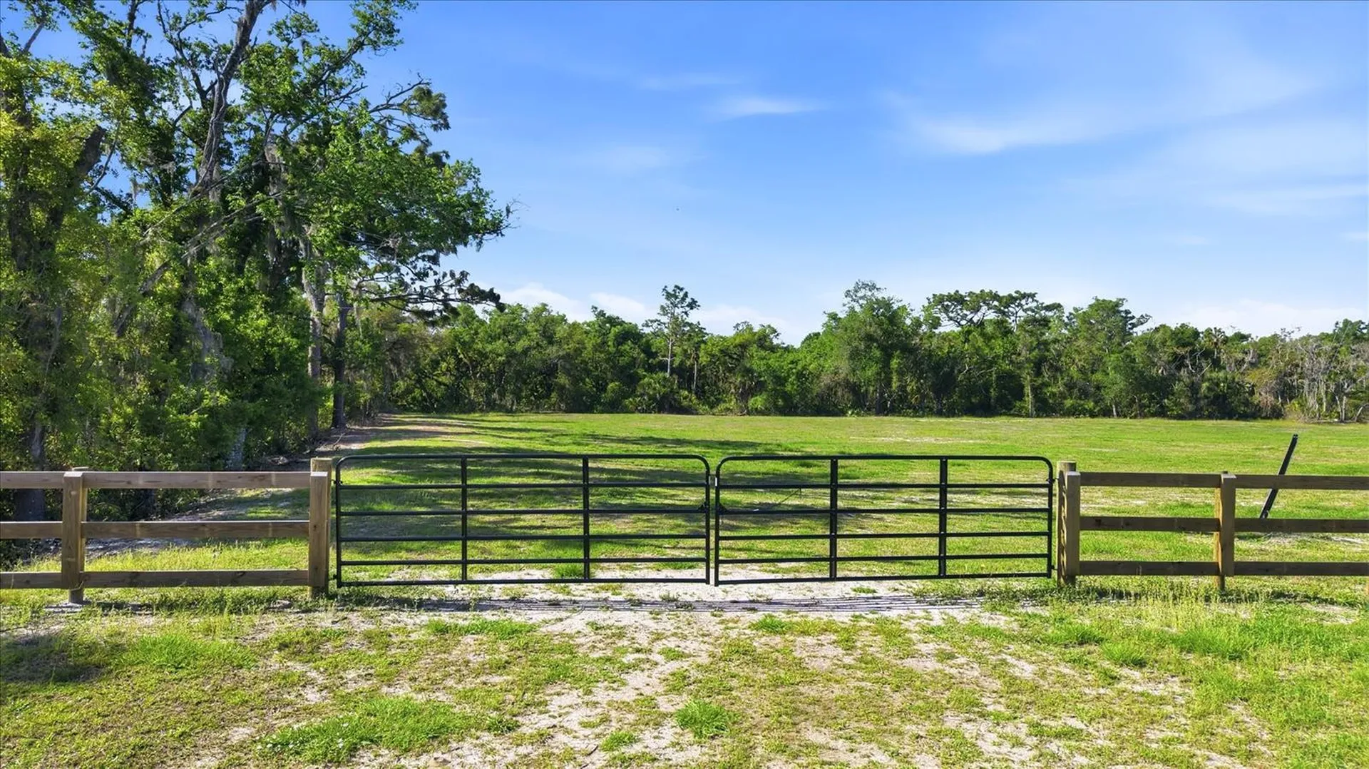 5361 Myakka Valley Trail Sarasota FL 34241