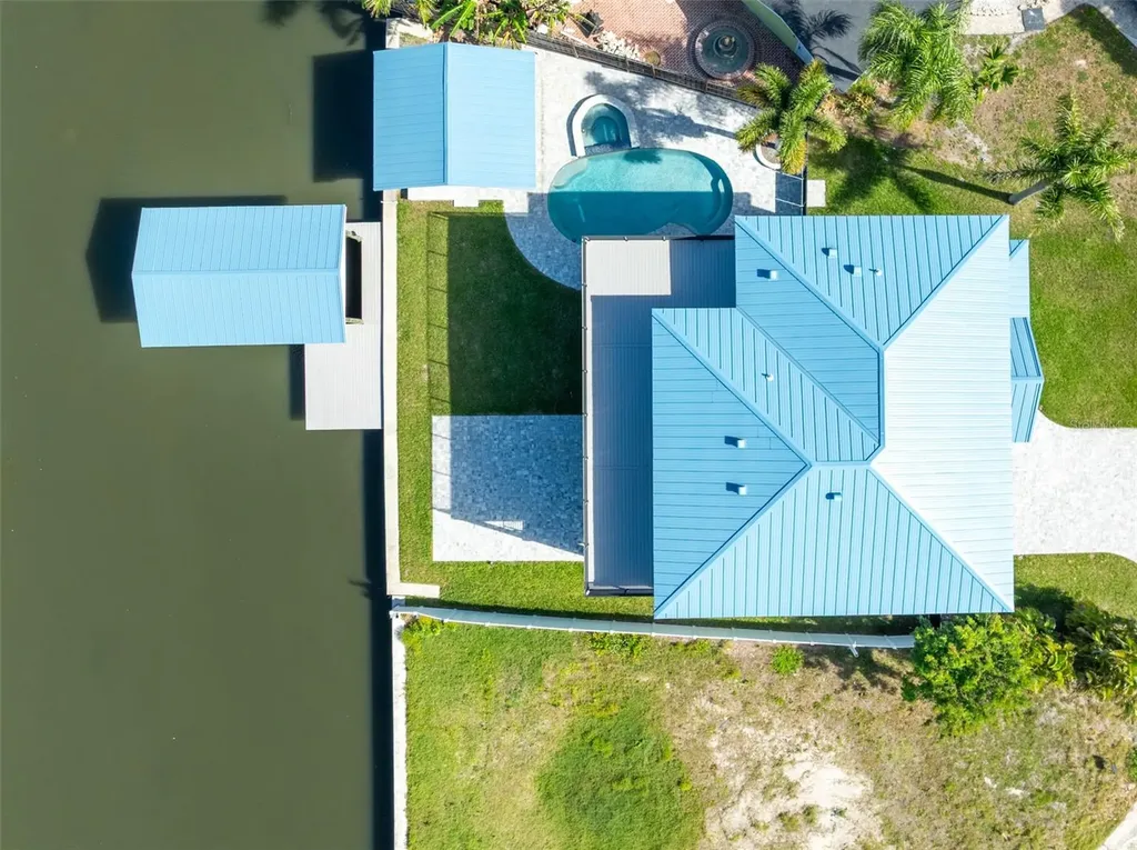 8717 Driftwood Drive Tampa FL 33615