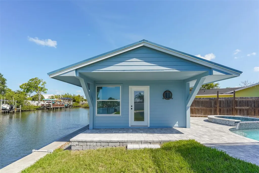 8717 Driftwood Drive Tampa FL 33615