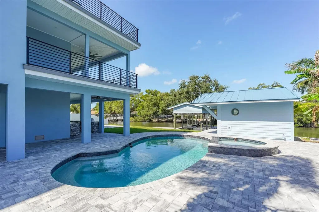 8717 Driftwood Drive Tampa FL 33615