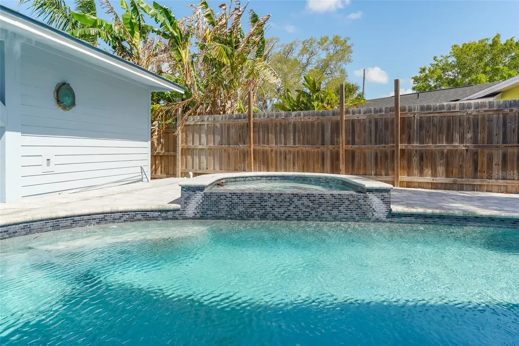 8717 Driftwood Drive Tampa FL 33615