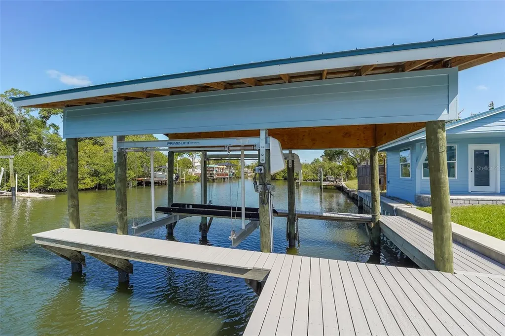 8717 Driftwood Drive Tampa FL 33615