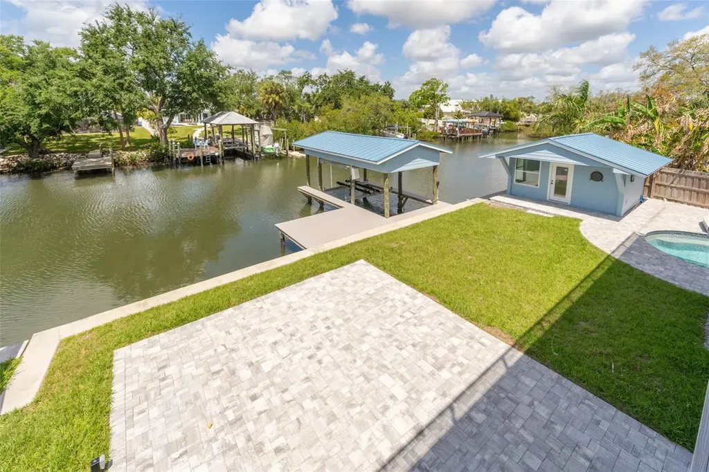 8717 Driftwood Drive Tampa FL 33615