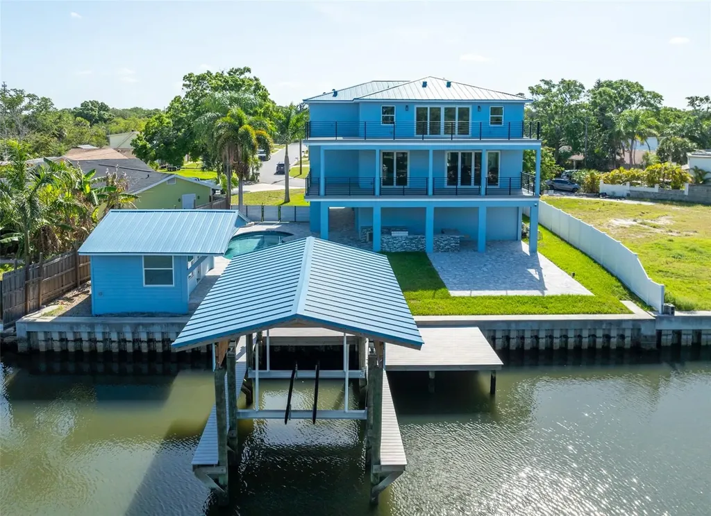 8717 Driftwood Drive Tampa FL 33615