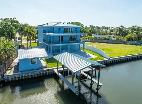 8717 Driftwood Drive Tampa FL 33615