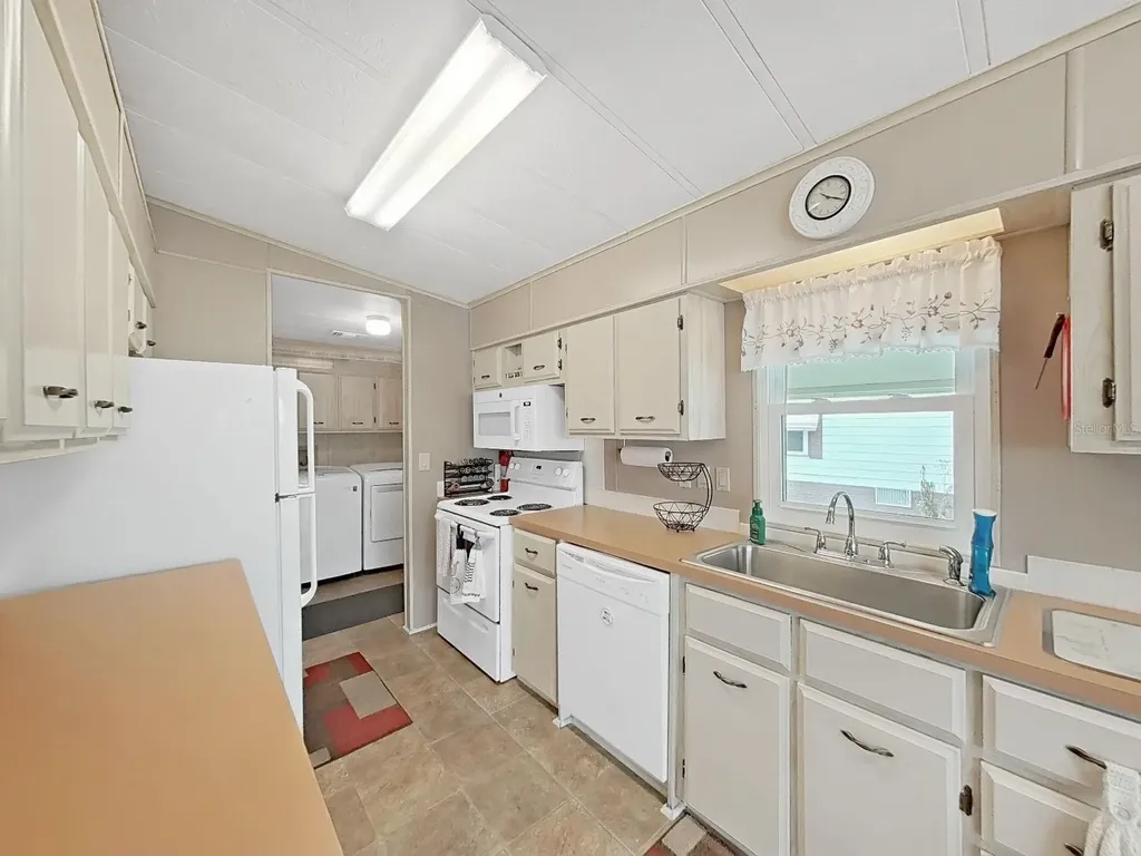4966 Deerwood Drive Lakeland FL 33810