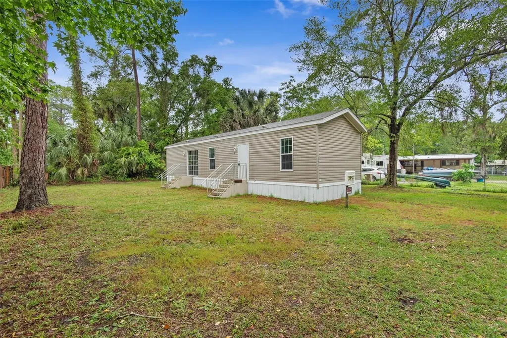 55917 Cabbage Road Astor FL 32102