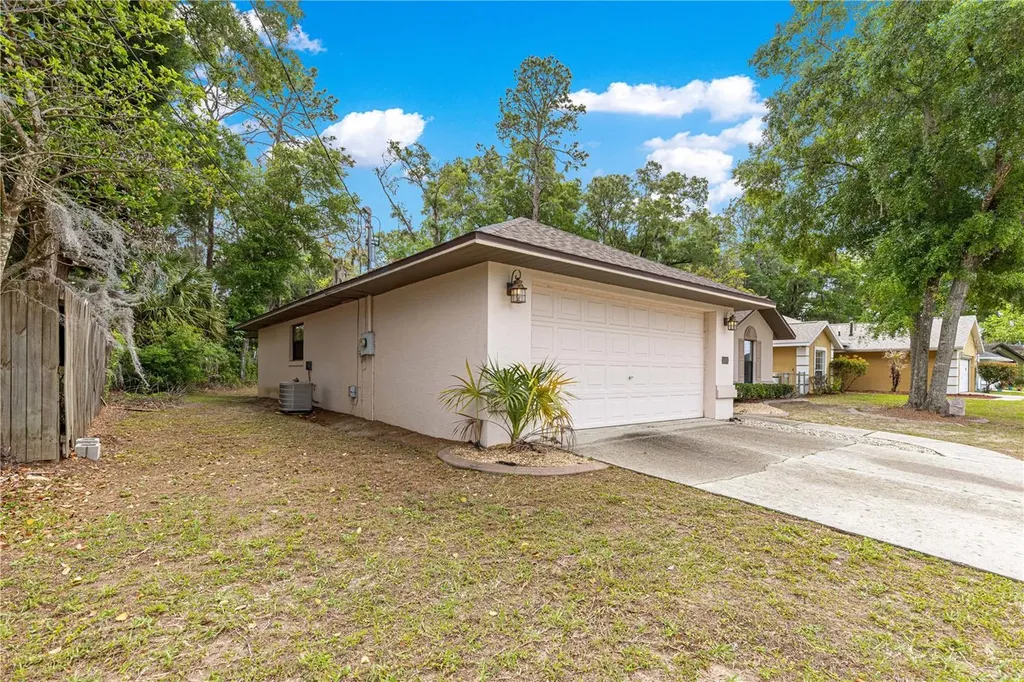 4216 NE 32nd Circle Ocala FL 34479