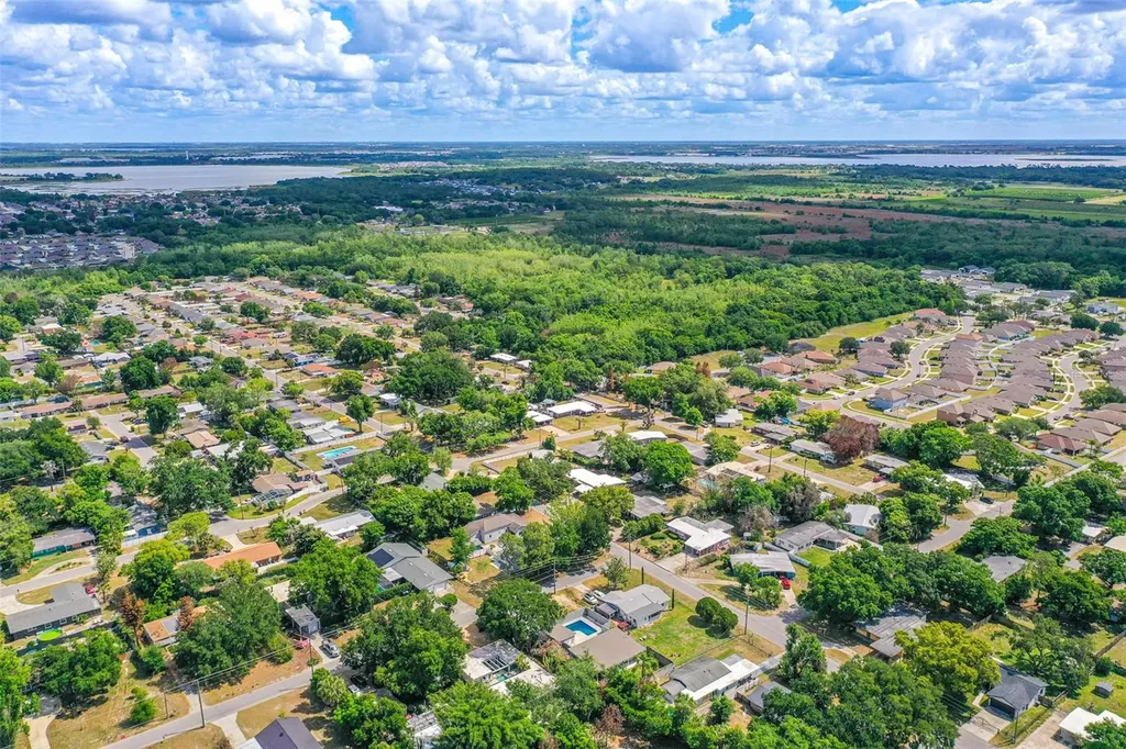 1558 Drexel Avenue NE Winter Haven FL 33881