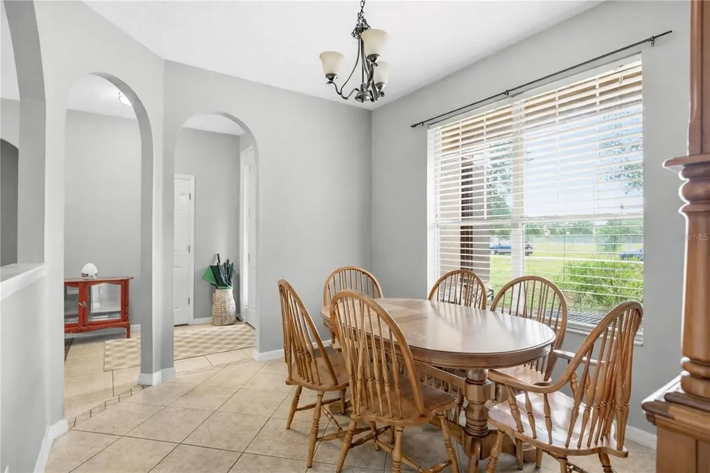 860 Hart Avenue Altamonte Springs FL 32701