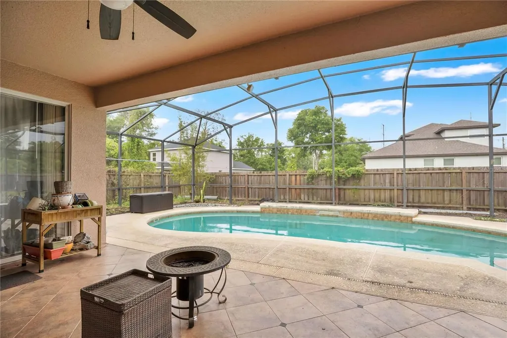 860 Hart Avenue Altamonte Springs FL 32701