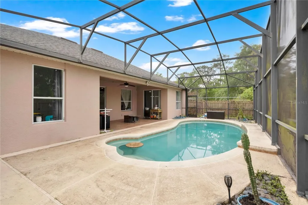 860 Hart Avenue Altamonte Springs FL 32701