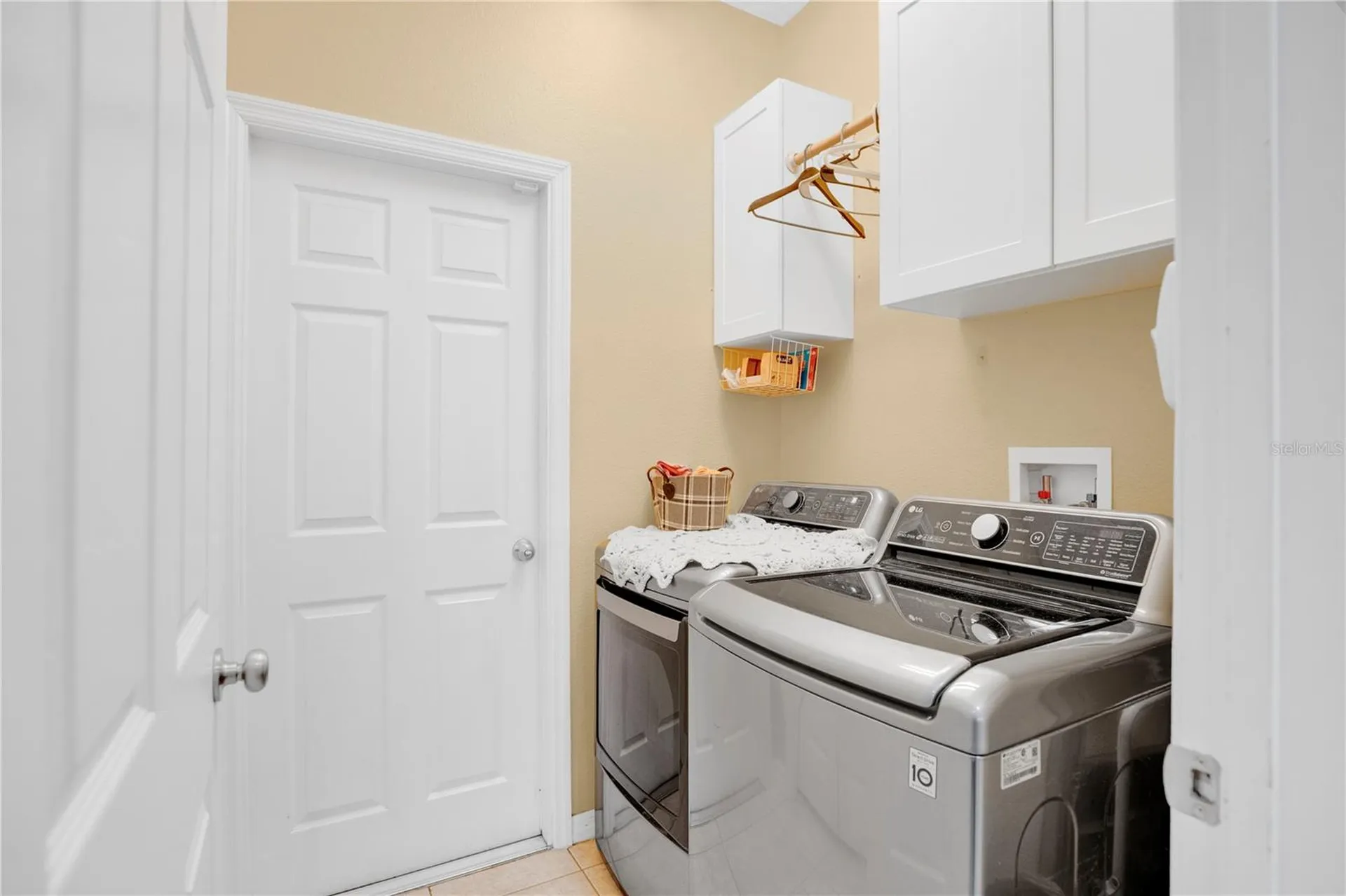 860 Hart Avenue Altamonte Springs FL 32701
