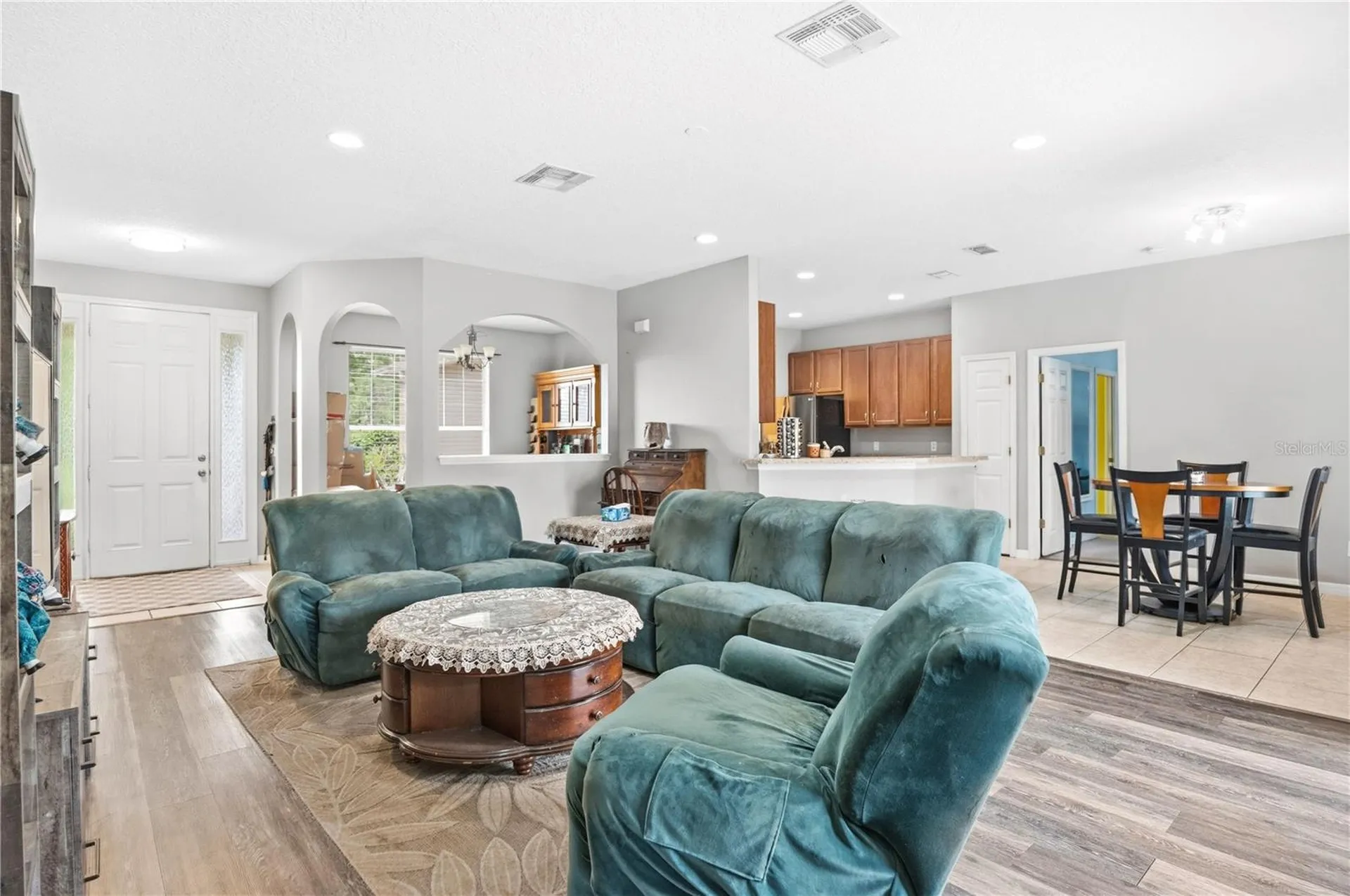 860 Hart Avenue Altamonte Springs FL 32701