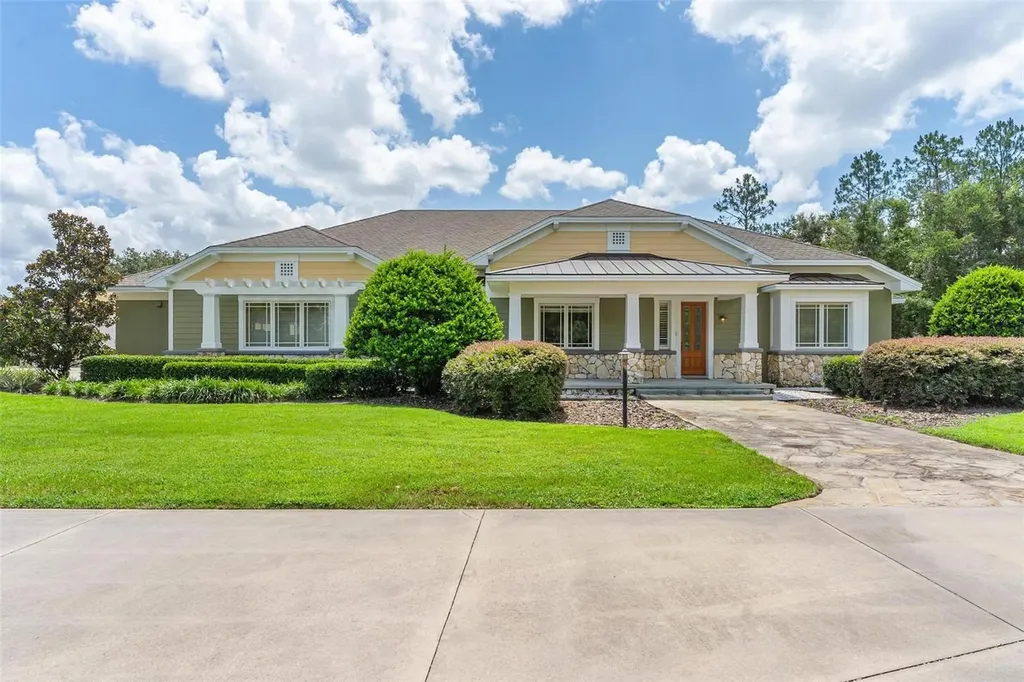 10615 NE 104th Circle Oxford FL 34484