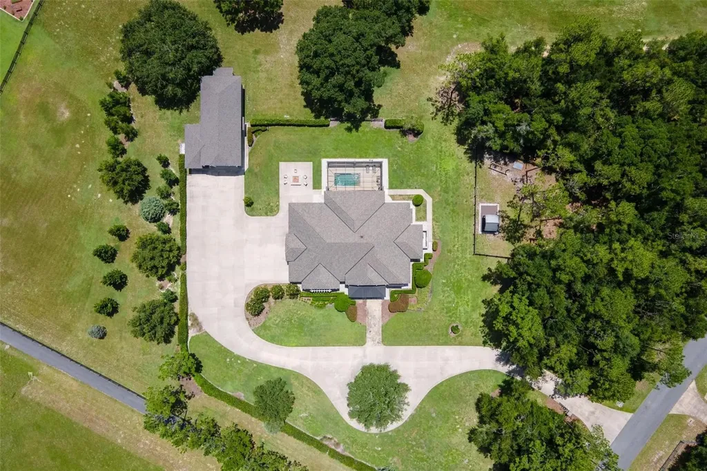 10615 NE 104th Circle Oxford FL 34484