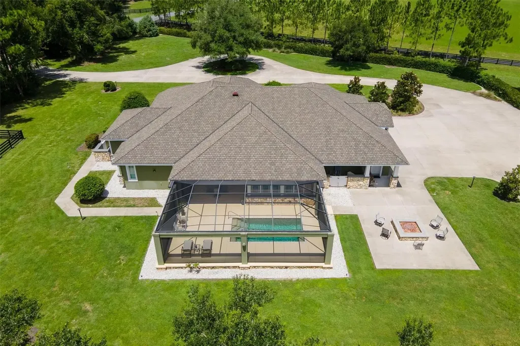 10615 NE 104th Circle Oxford FL 34484