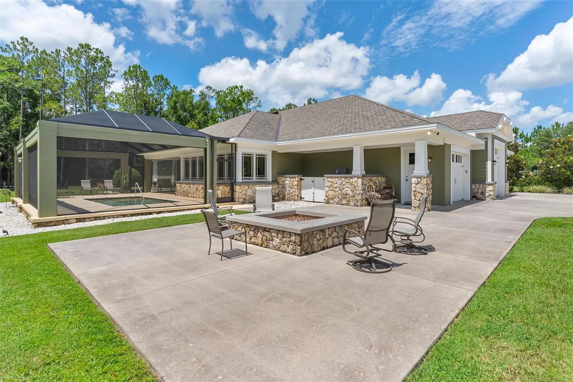 10615 NE 104th Circle Oxford FL 34484