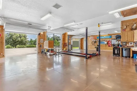 10615 NE 104th Circle Oxford FL 34484