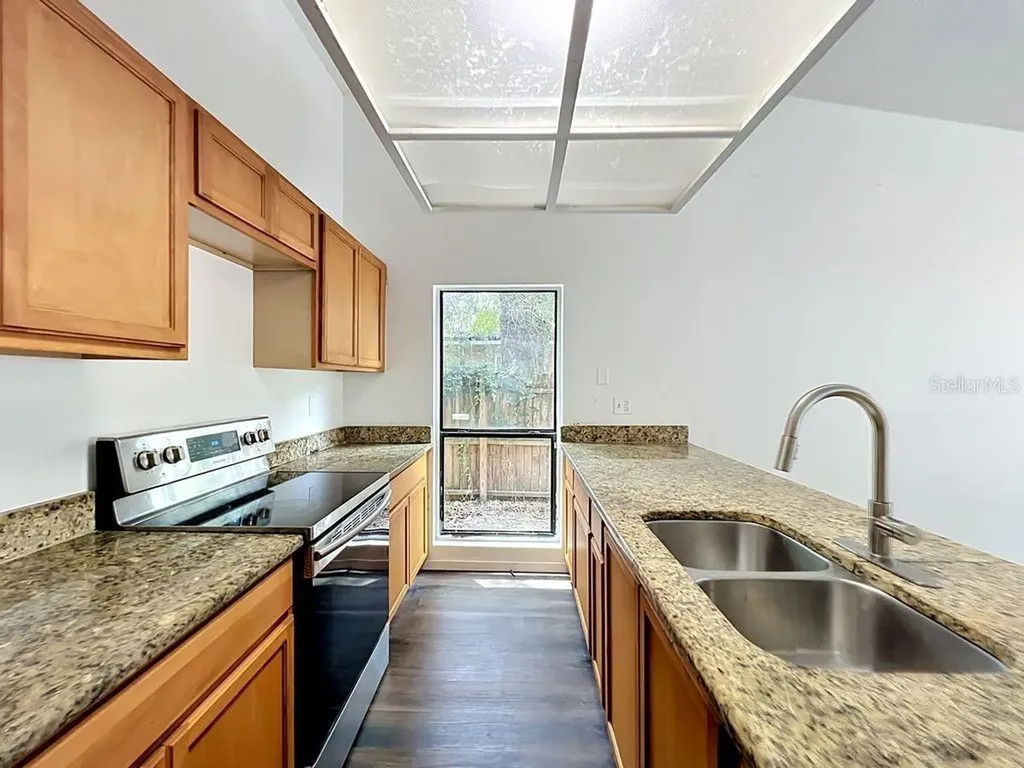 5214 2nd Street Orlando FL 32810