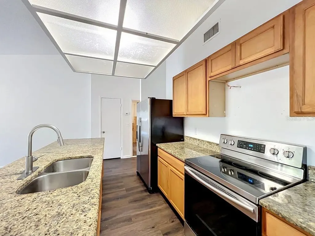 5214 2nd Street Orlando FL 32810