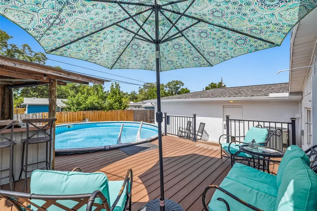 1224 80th Avenue N St Petersburg FL 33702
